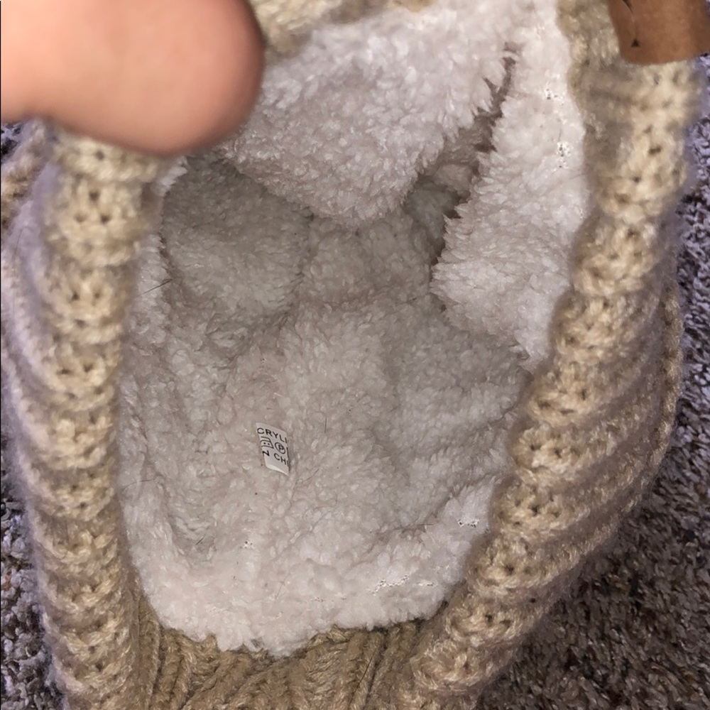 C.C Beanie - Picture 5 of 5